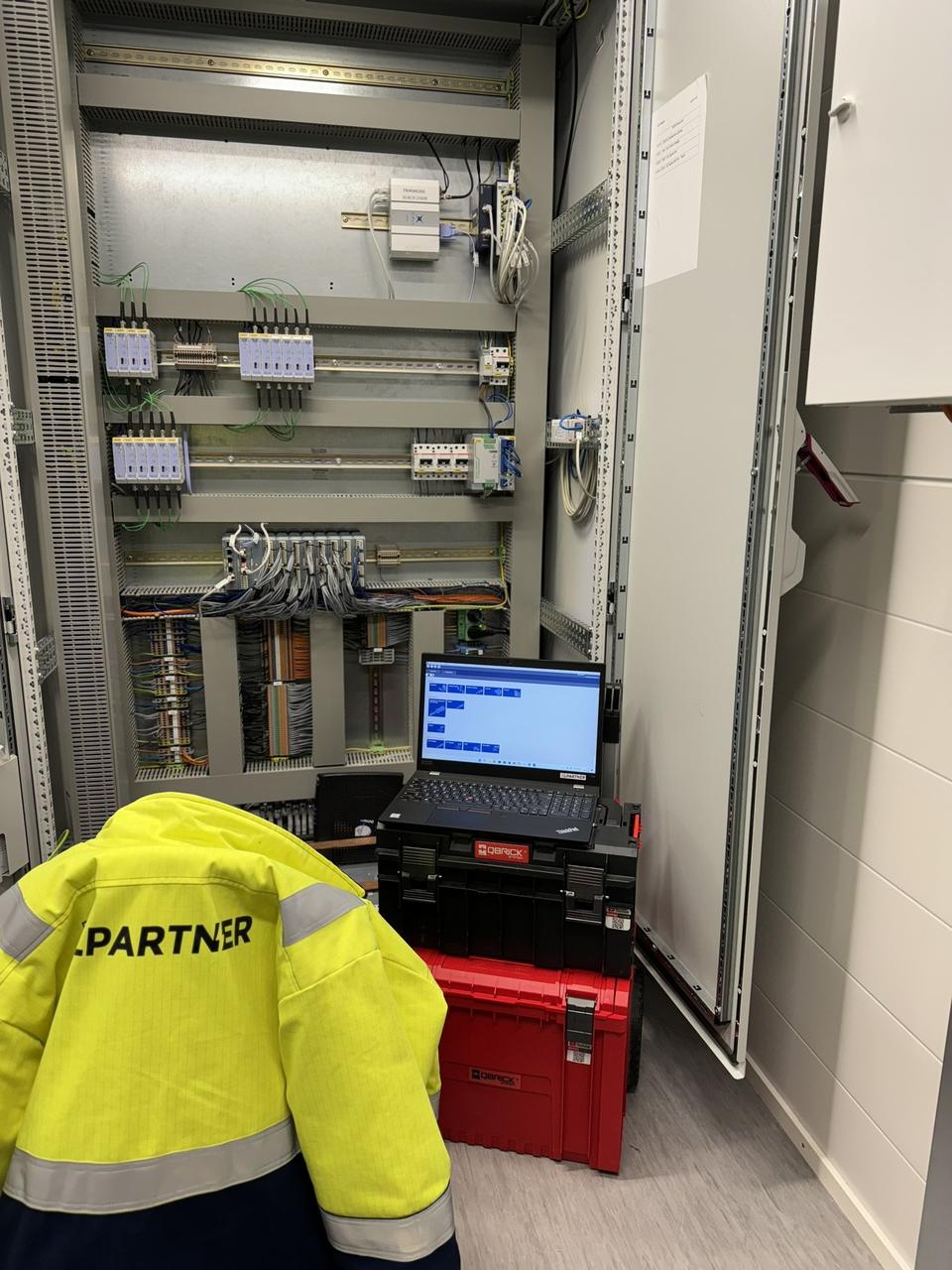 RTU-kaapin konfigurointi kentällä